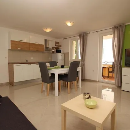 Apartman In Mit Eigenem Balkon Baška