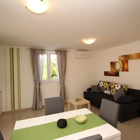 Apartman In Mit Eigenem Balkon