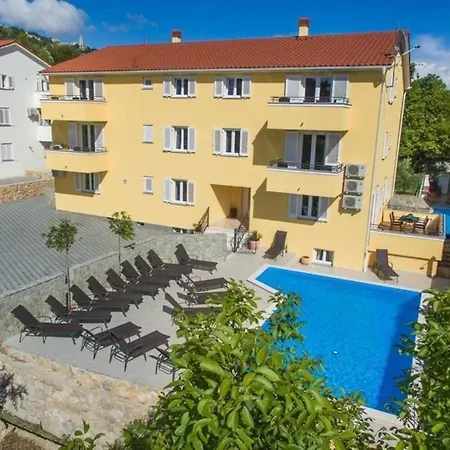Apartman In Mit Eigenem Balkon